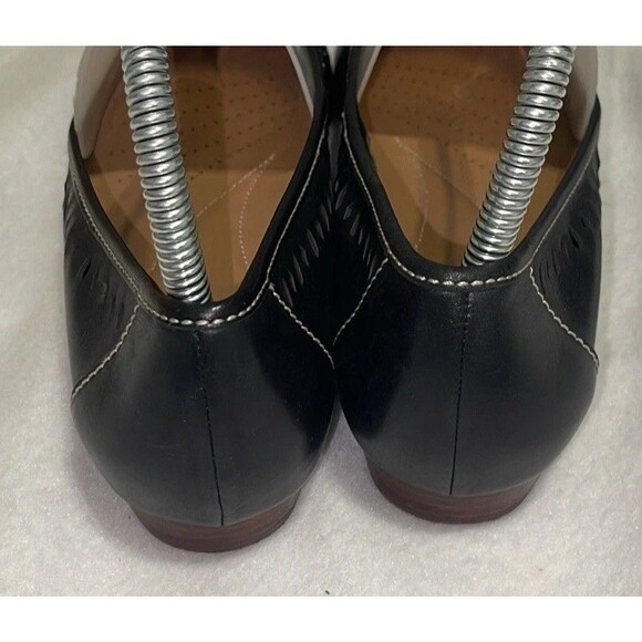 CLARKS OF ENGLAND Artisan Black Slip On Shoes Woman’s US 7.5 Comfort Wear Flats - Picture 8 of 8